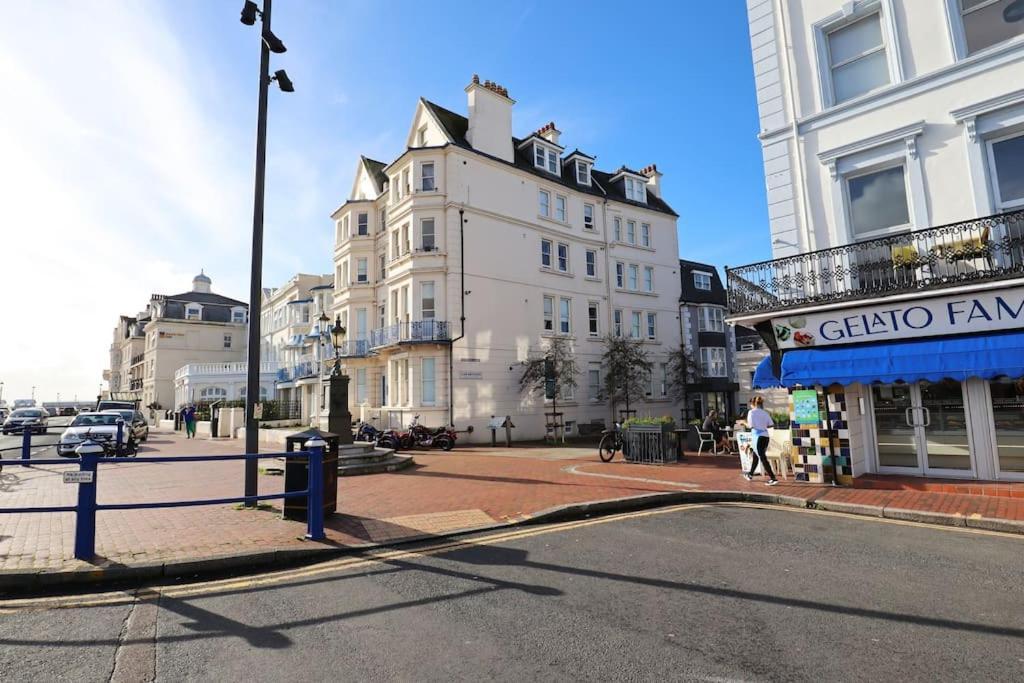 New Sunset Square Eastbourne 2 Bed Apartment, Long Stay Welcome 外观 照片